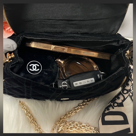 ✨AUTHENTIC DIOR✨Black Velvet Quilted Pouch//Shoulder Bag//Cosmetics-Perfume - Picture 7 of 13